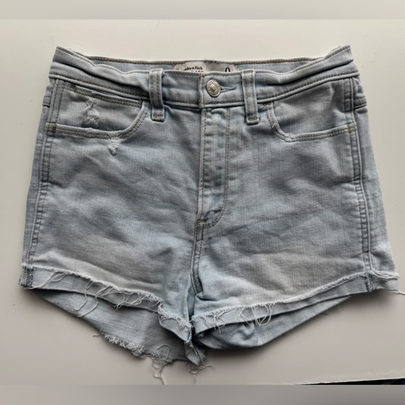 Abercrombie & Fitch Light Wash Jean Shorts - Picture 1 of 3
